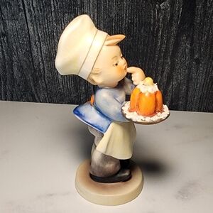 GOEBELL Hummel #128 Baker Boy Cake Germany / Hummel Vintage COLLECTION